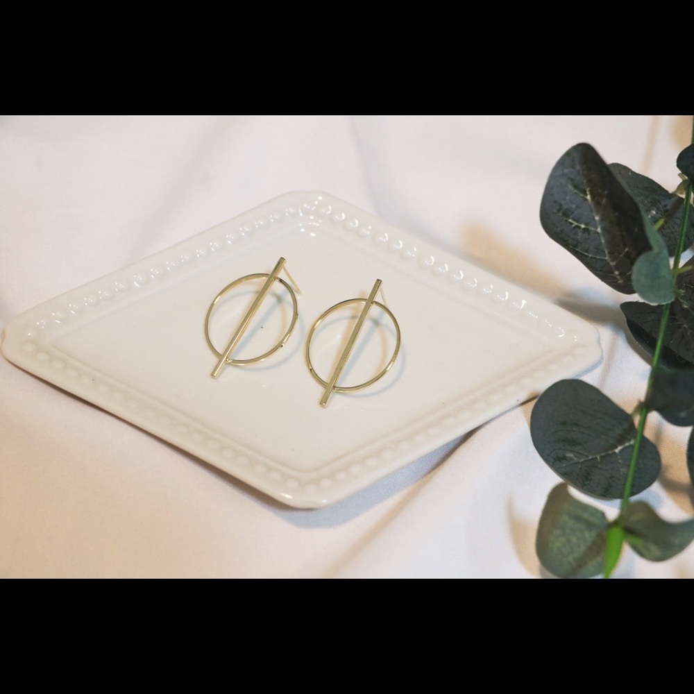 Cira Hoop Earring